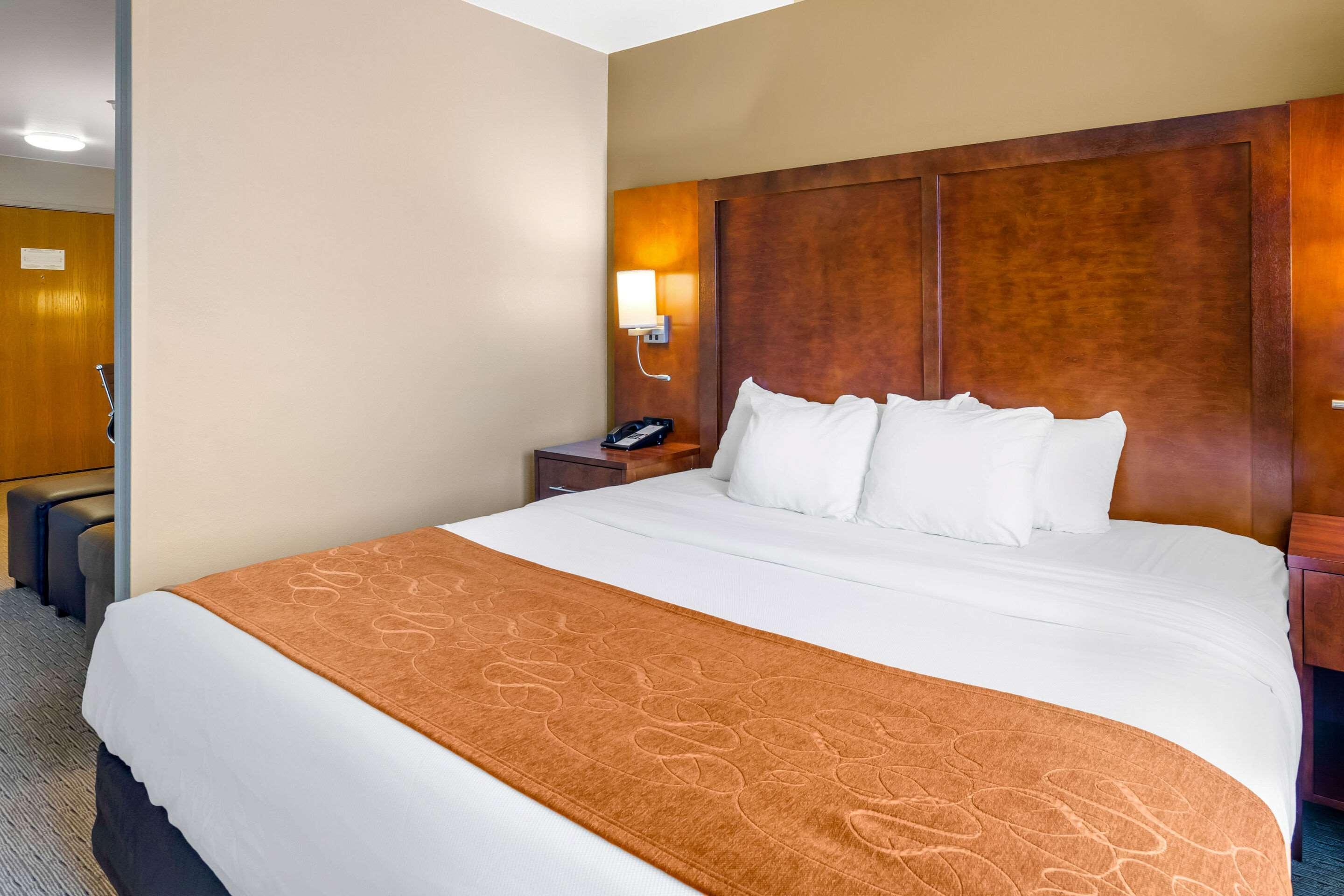 Comfort Suites Burlington Exterior foto